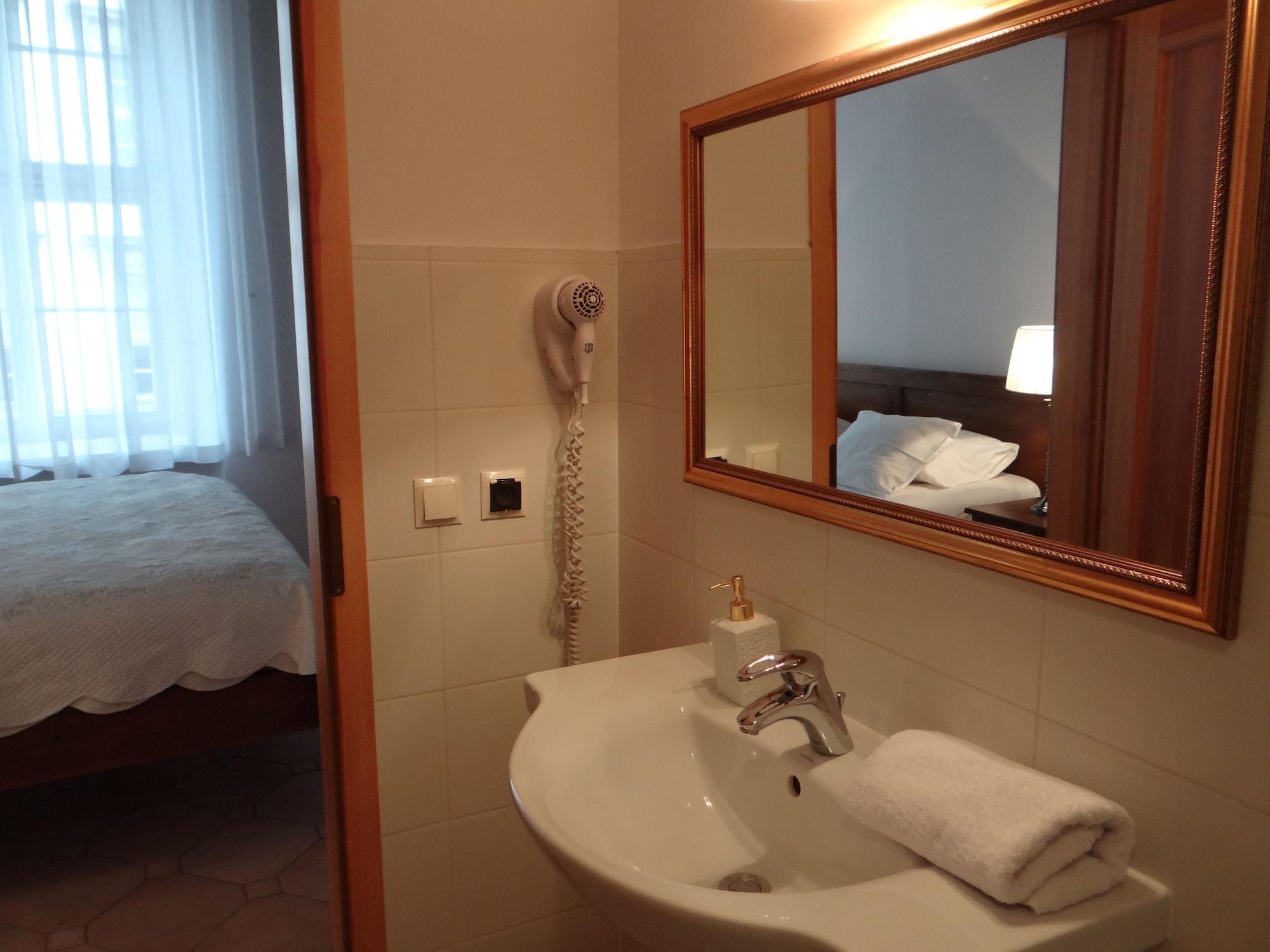 Boutique Aparthotel Krakau Buitenkant foto