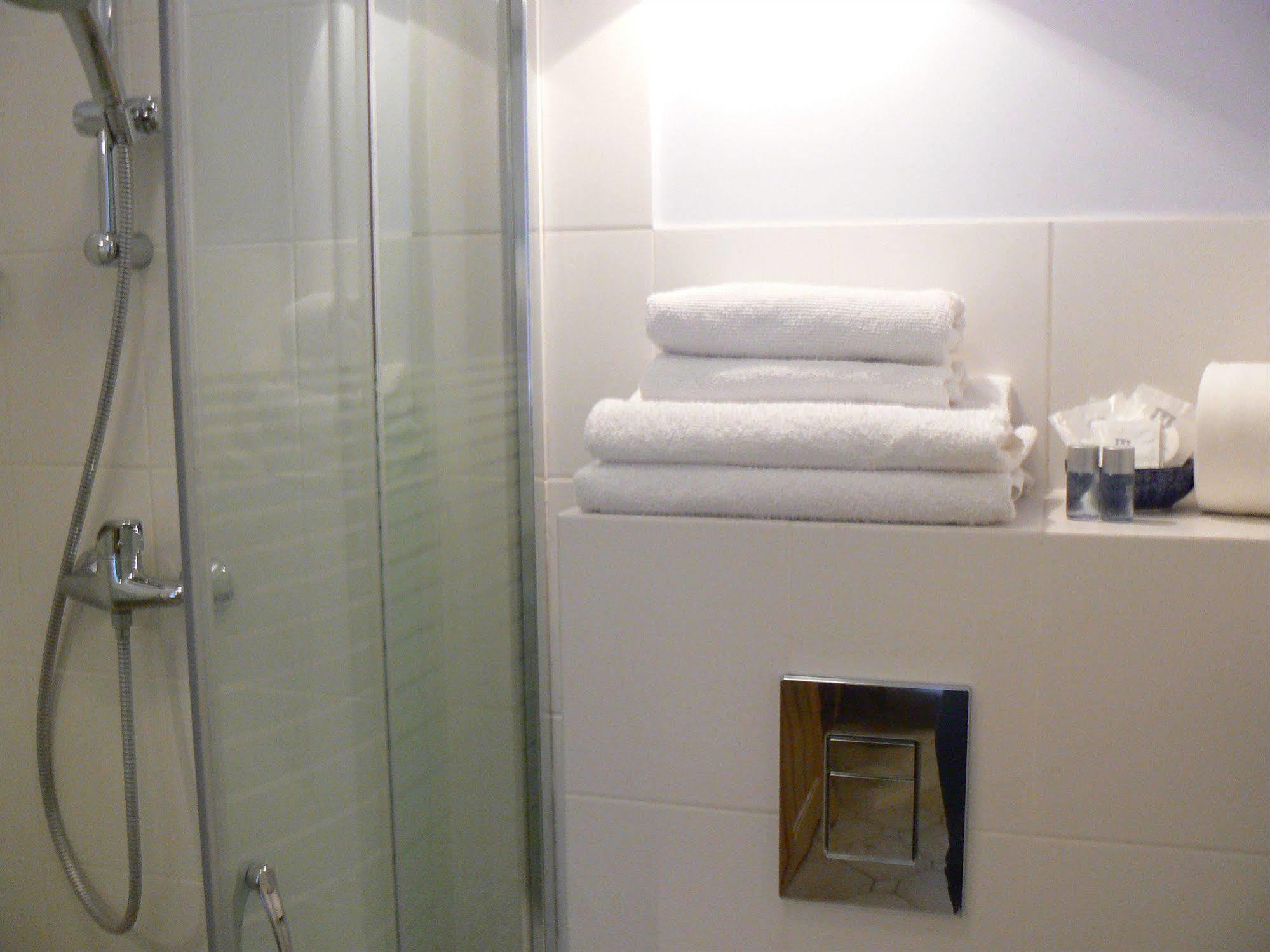 Boutique Aparthotel Krakau Buitenkant foto